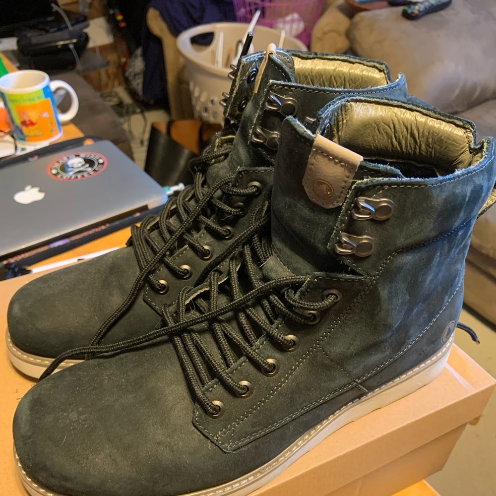 Volcom Men’s Boots Black Size 9.5 GUC